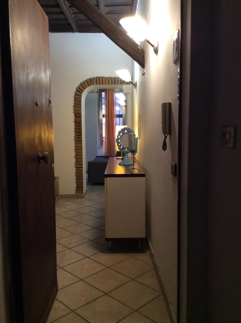 JUSTACASA alla SCALA Trastevere Roma Esterno foto