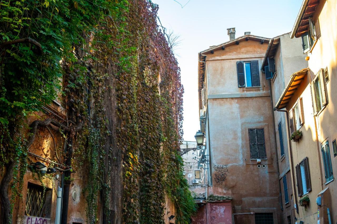 JUSTACASA alla SCALA Trastevere Roma Esterno foto