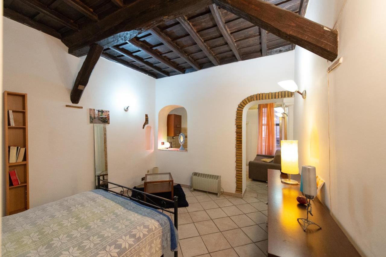 JUSTACASA alla SCALA Trastevere Roma Esterno foto