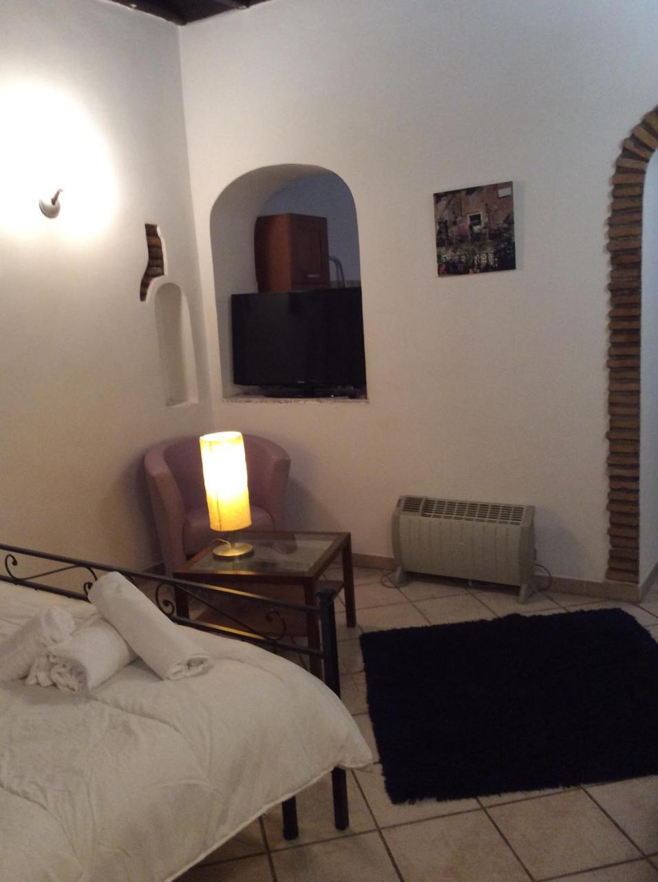 JUSTACASA alla SCALA Trastevere Roma Esterno foto