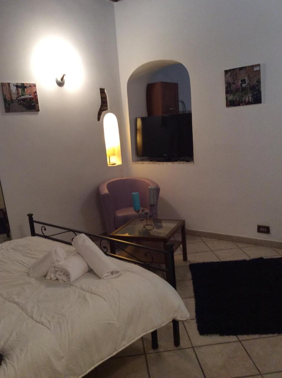 JUSTACASA alla SCALA Trastevere Roma Esterno foto