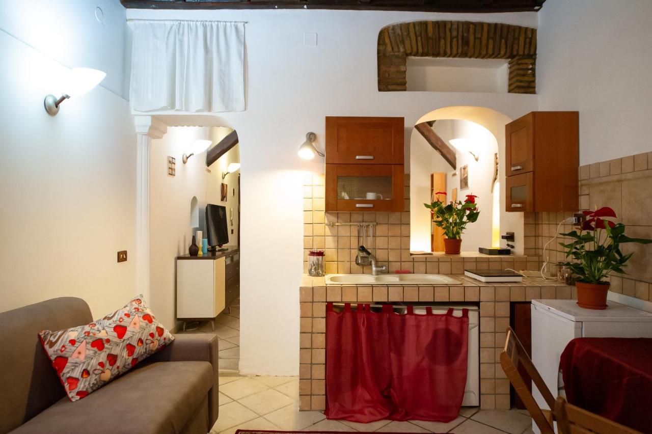 JUSTACASA alla SCALA Trastevere Roma Esterno foto