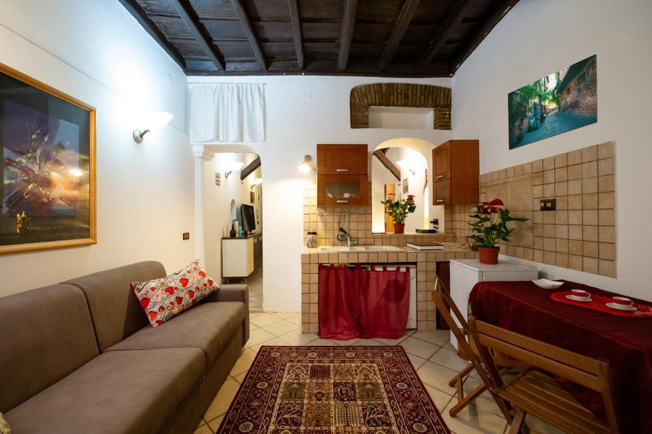 JUSTACASA alla SCALA Trastevere Roma Esterno foto