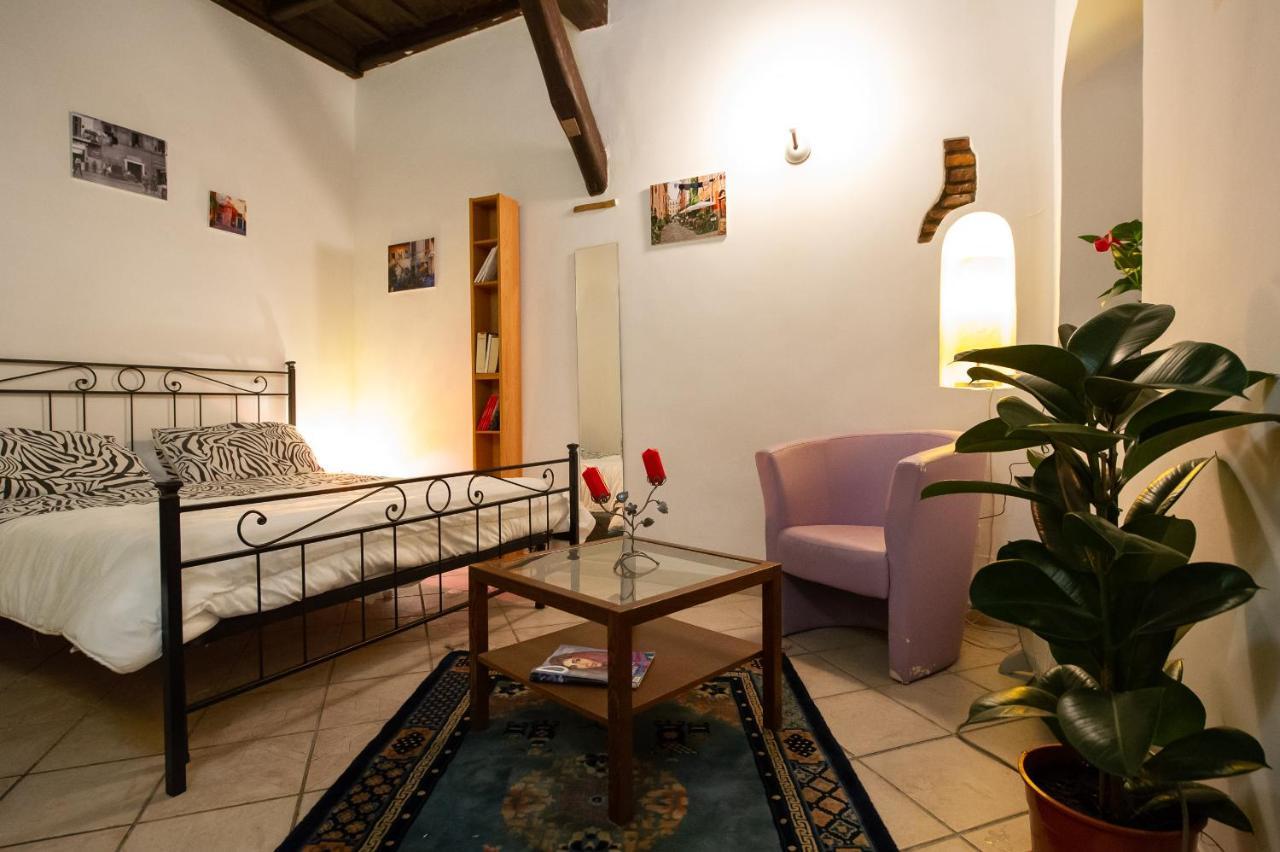 JUSTACASA alla SCALA Trastevere Roma Esterno foto